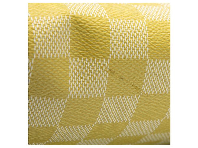 Clutch Louis Vuitton Damier Couleurs Element Yellow - vista 8