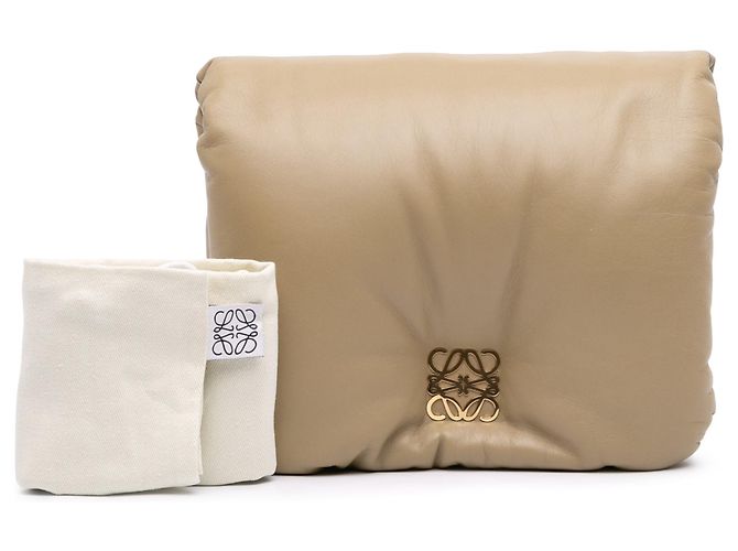 Borsa a catena Goya Puffer in pelle di agnello lucida beige LOEWE - vista 7