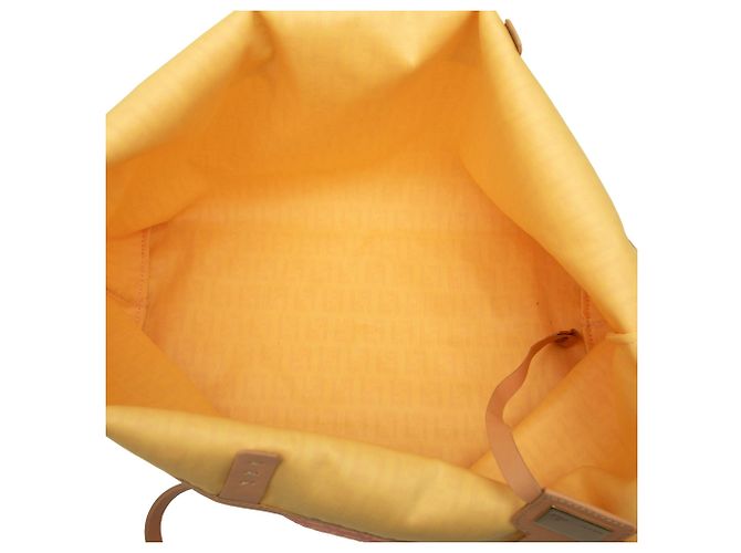 Fendi Medium Zucchino Canvas Roll Tote in Rosa - Ansicht 4