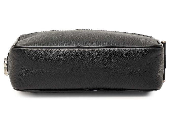Borsa a pochette Louis Vuitton Taiga Pochette Kaluga Nera - vista 3