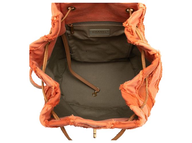 Sac à dos Chanel Paris Cuba Chevron Canvas Twist Drawstring Orange - vue 4