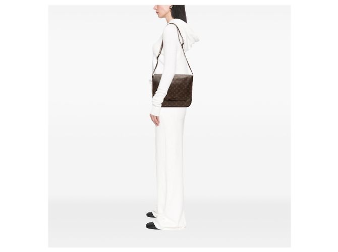 Louis Vuitton Monogram Beaubourg Messenger MM Crossbody Bag Braun - Ansicht 9