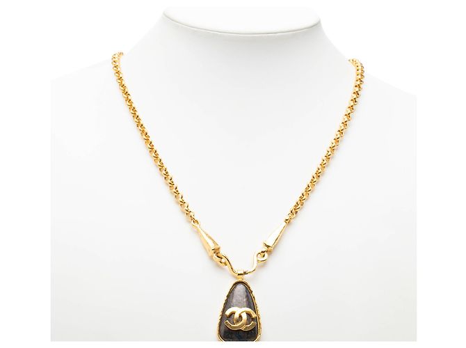Collana con pendente Chanel CC logo a goccia placcato oro - vista 6