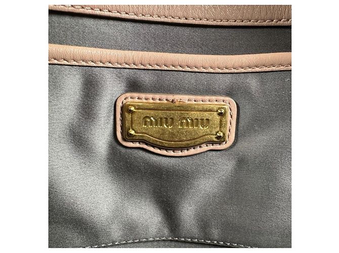 Borsa borchiata Miu Miu in Pink Beige - vista 8