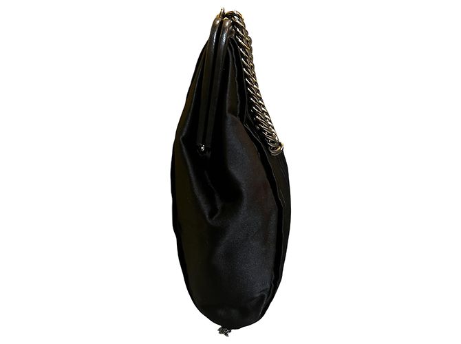 2006 Chanel Plissierte Satin-Rahmentasche mit Perlenkette und Fransen - Ansicht 2