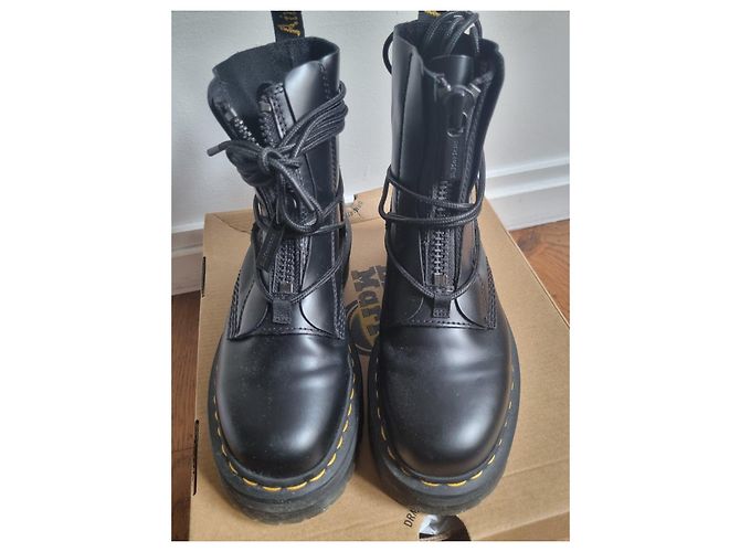 Dr. Martens Jarrick II Stivaletti Platform Pelle Nera - vista 3