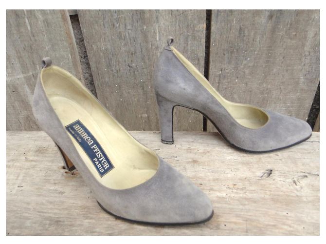 Andrea Pfister Graue Wildleder-Pumps - Ansicht 3