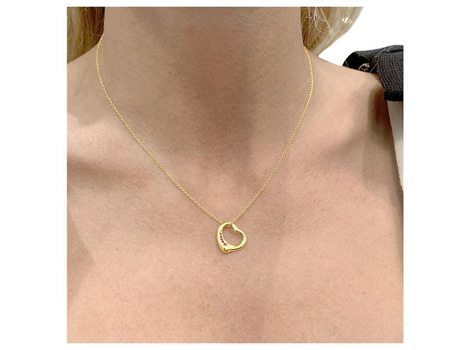 Tiffany & Co Collana Tiffany&Co x Elsa Peretti, «Open Heart», oro giallo, rubino. - vista 5