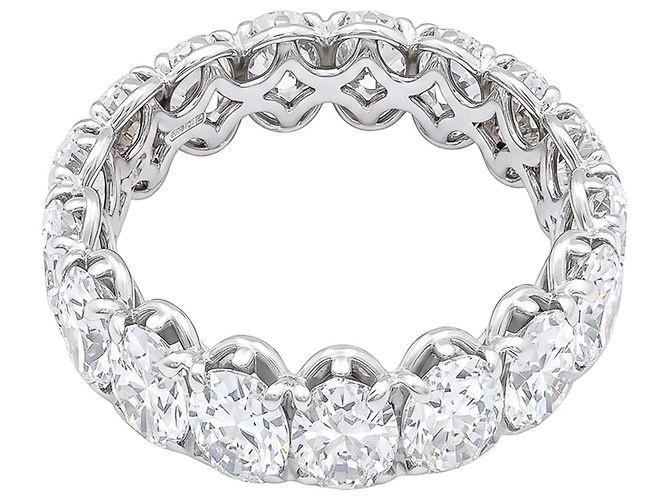 Autre Marque Ewigkeitsring mit ovalen Diamanten, Weißgold. - Ansicht 3