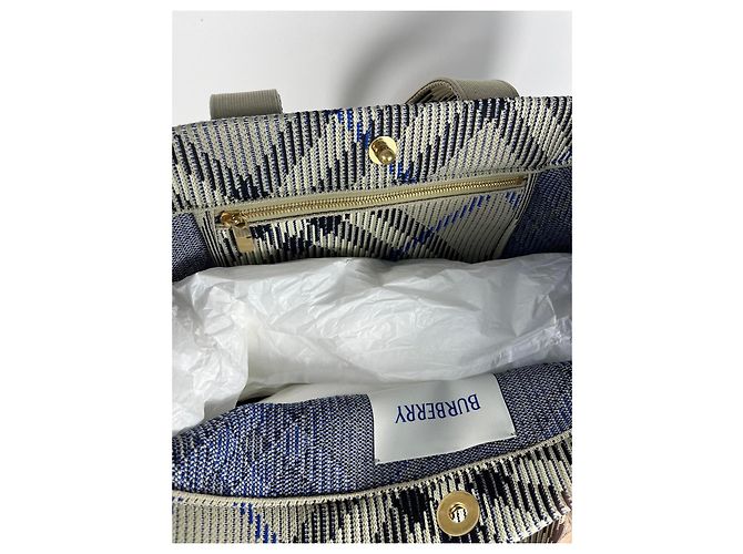 Burberry Shopper aus kariertem Canvas - Ansicht 8