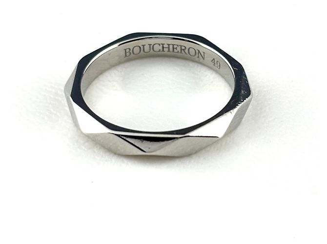 Boucheron Facet Ring aus Platin - Ansicht 2