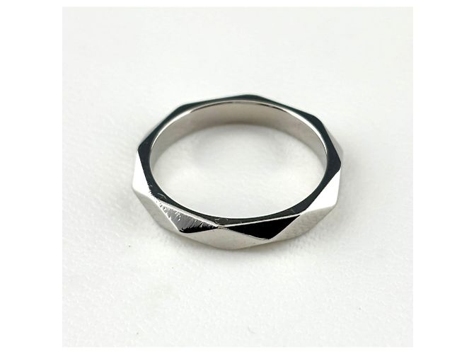Boucheron Facet Ring aus Platin - Ansicht 3