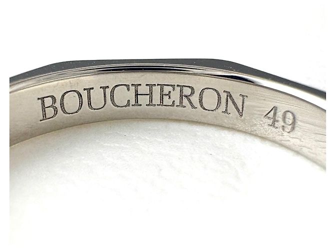 Boucheron Facet Ring aus Platin - Ansicht 8