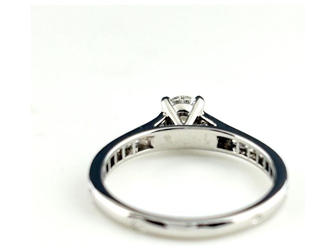 Bague Solitaire Romance Van Cleef & Arpels en Platine - vue 6