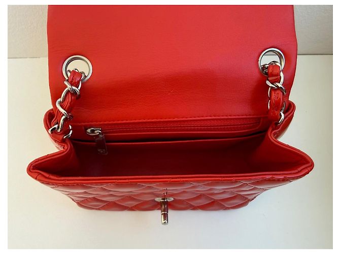 Chanel Classic Flap Bag aus rotem Lackleder - Ansicht 12