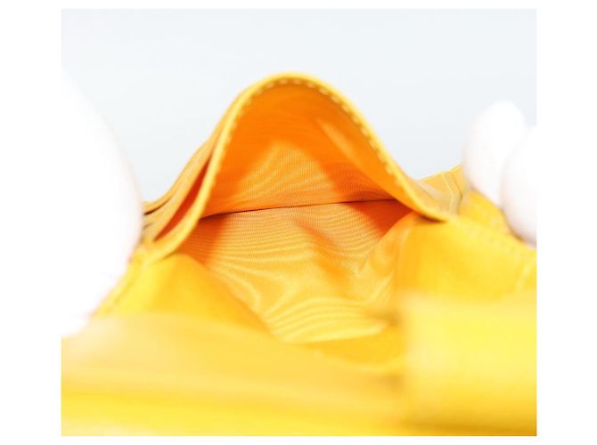 CHANEL COCO Mark Bifold Wallet Caviar Skin Yellow CC - vista 21