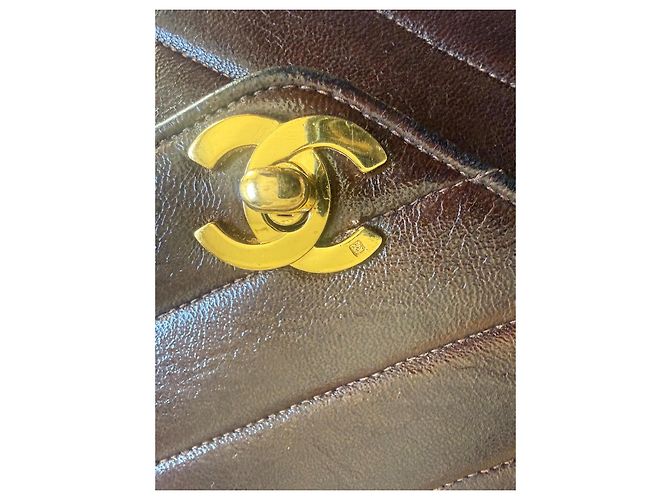 Borsa Chanel Medium Classic Envelope Flap Bag Pelle di Agnello Marrone - vista 4