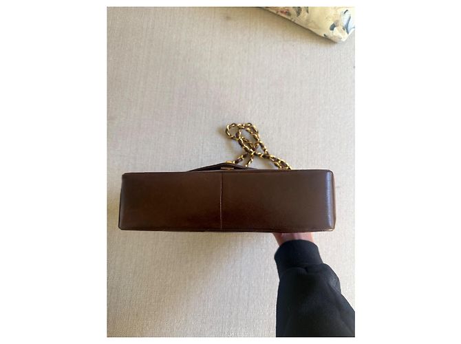 Borsa Chanel Medium Classic Envelope Flap Bag Pelle di Agnello Marrone - vista 8