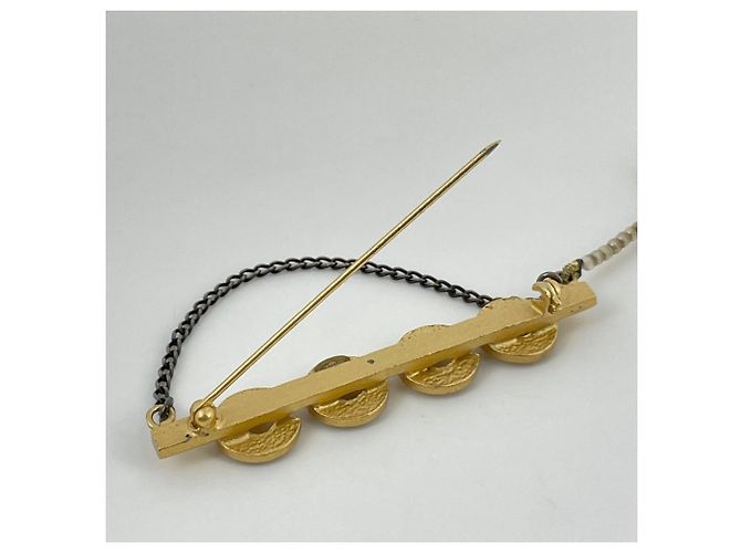 Broche Chanel banhada a ouro com pérola artificial - vista 3