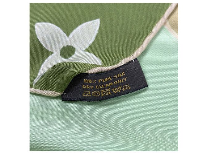 Pañuelo de seda Monogram Louis Vuitton - vista 3