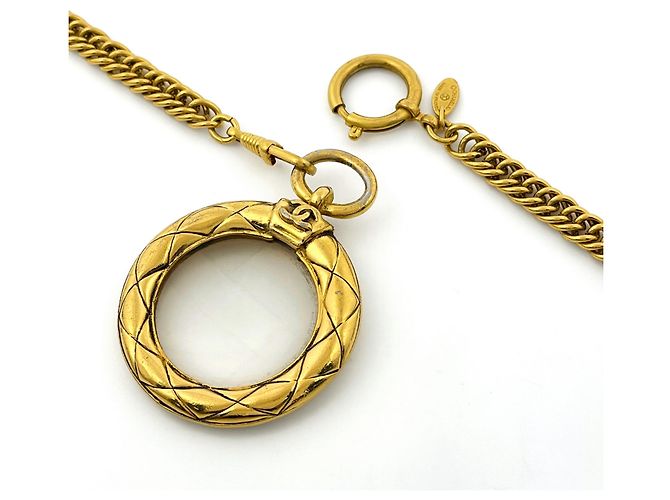 Collier Chanel plaqué or avec loupe Coco Mark - vue 3