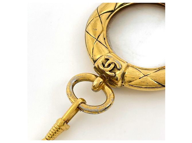 Collier Chanel plaqué or avec loupe Coco Mark - vue 4