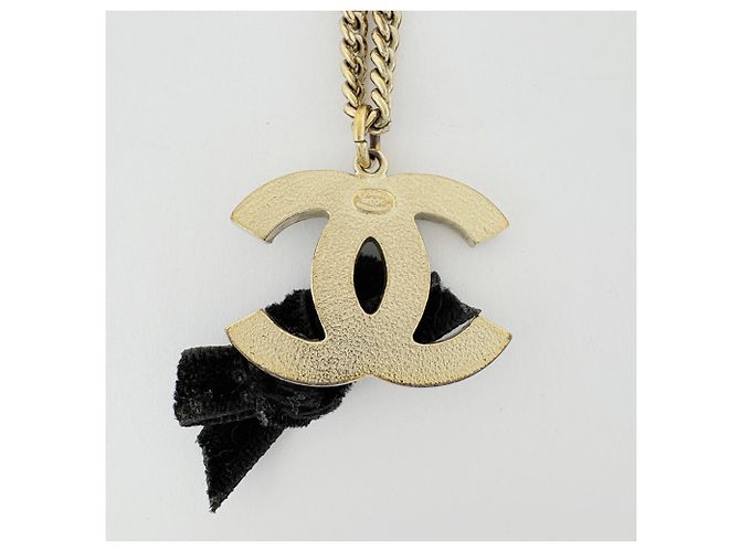 Colar Chanel banhado a ouro - vista 2