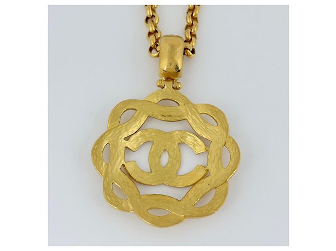 Collier Chanel plaqué or - vue 2