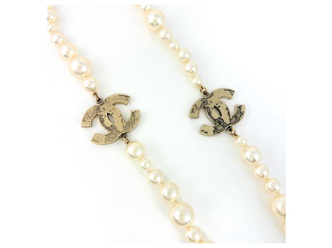 Collier Chanel plaqué or avec logo Coco Mark - vue 3
