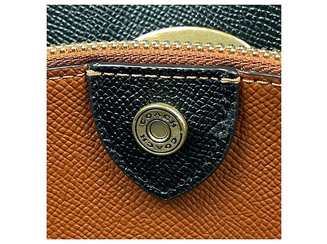 Bolsa de Ombro Coach Logo em Couro Greige - vista 6