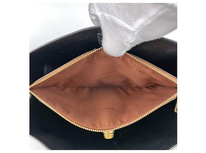 Bolsa de Ombro Coach Logo em Couro Greige - vista 8