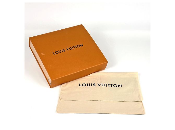 Louis Vuitton Graceful PM Schulttasche - Ansicht 9