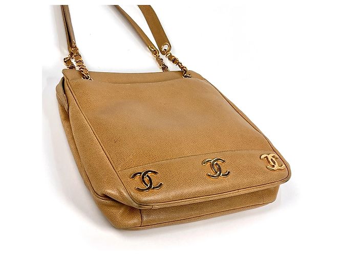 Chanel Tote Bag aus braunem genarbtem Kalbsleder - Ansicht 2
