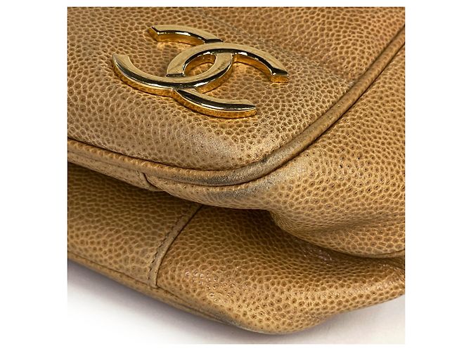 Chanel Tote Bag aus braunem genarbtem Kalbsleder - Ansicht 3