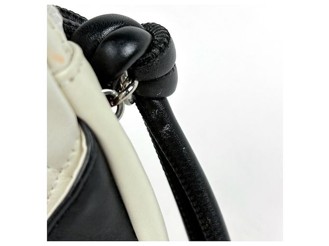 Borsa a tracolla Chanel Cambon Line in pelle bianca - vista 8