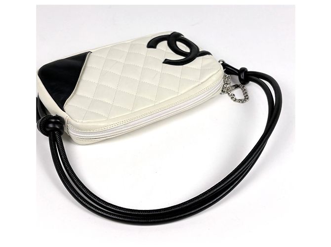 Borsa a tracolla Chanel Cambon Line in pelle bianca - vista 9