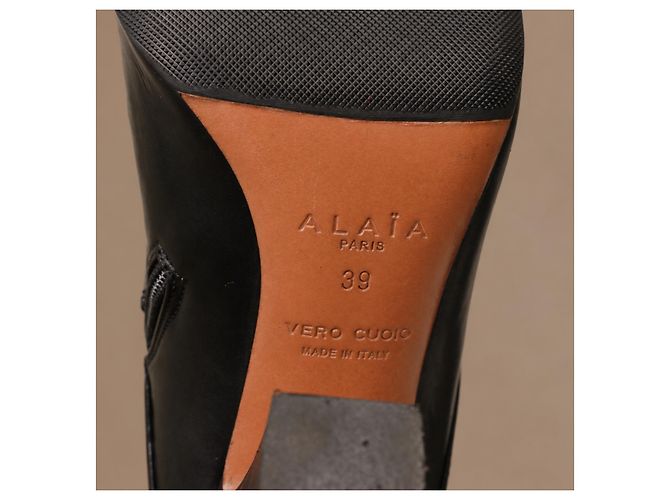 Alaïa Black Leather Lace-Up Block Heel Boots - view 12