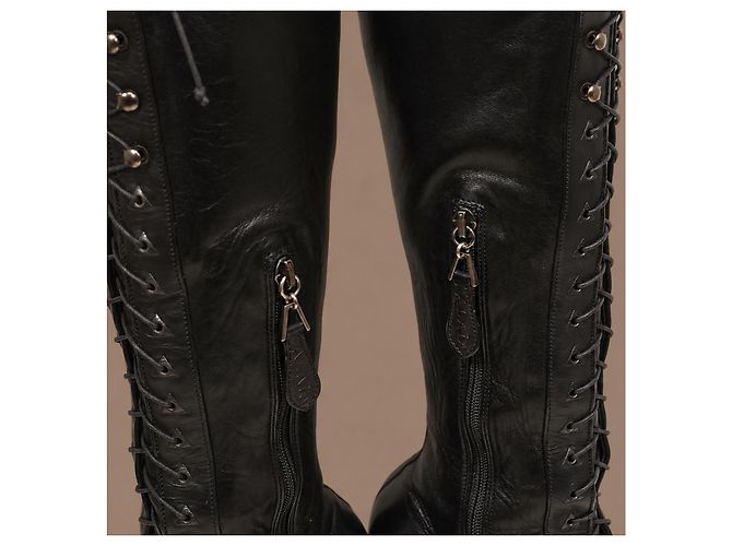 Alaïa Black Leather Lace-Up Block Heel Boots - view 18