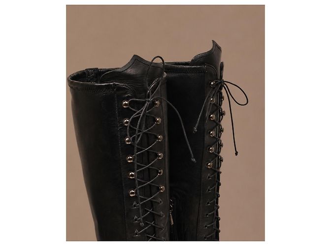 Alaïa Black Leather Lace-Up Block Heel Boots - view 19