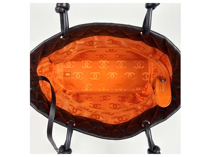 Borsa Tote grande in pelle Chanel Cambon Line - vista 10