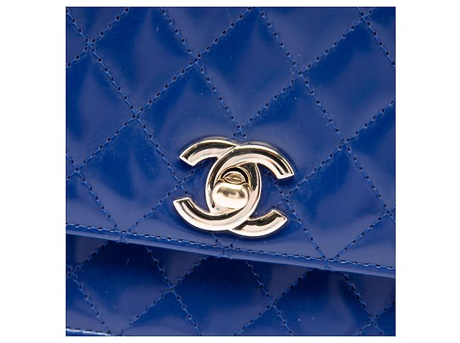 Chanel Blue CC gesteppte Lammleder East West Flap Clutch mit Kette - Ansicht 5