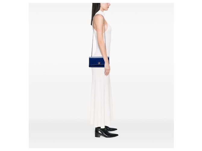 Chanel Blue CC gesteppte Lammleder East West Flap Clutch mit Kette - Ansicht 6