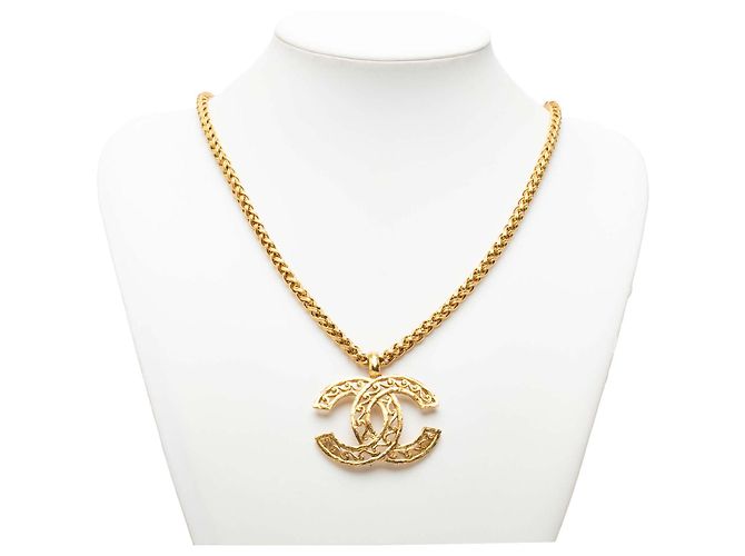 Collana con pendente filigrana Chanel Gold CC placcata oro - vista 6