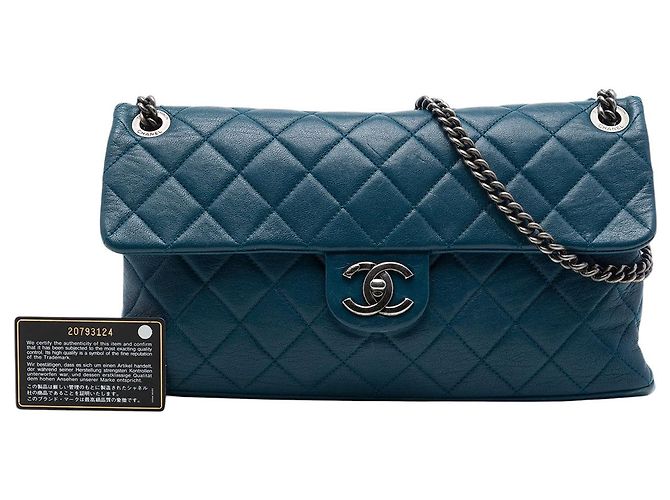Chanel Blue Large Quilted Shiny Goatskin Burgundy Rocks Flap - vista 7