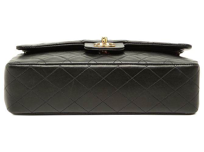 Chanel Black Medium Classic Lambskin Double Flap - vista 3