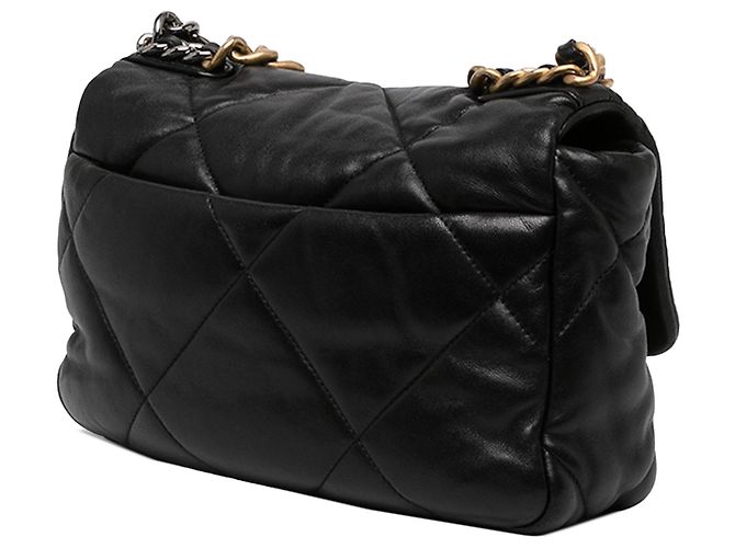 Chanel Black Medium Lambskin 19 Flap - vista 2