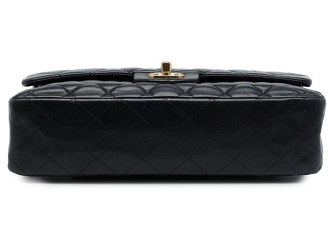 Chanel Black Medium Classic Lambskin Double Flap - vista 3