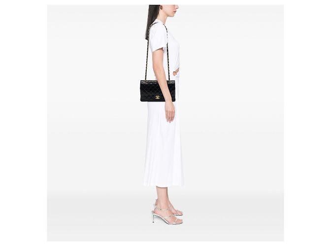 Chanel Black Medium Classic Lambskin Double Flap - vista 6