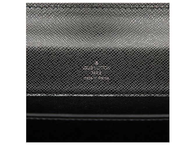 Louis Vuitton Borsa Pilot in Taiga nera - vista 5