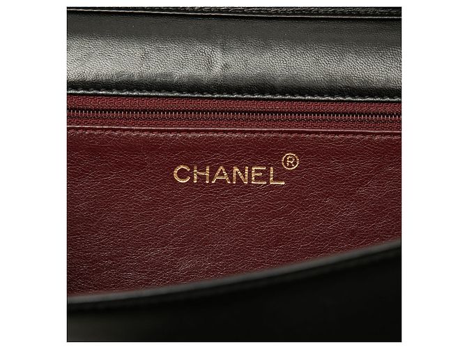 Chanel Black Medium CC Quilted Lambskin Full Flap - Ansicht 5